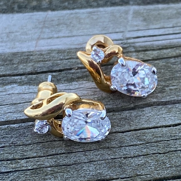 Cubic Zirconia earrings gold plated stud earrings - Picture 4 of 6